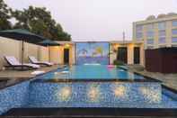 Swimming Pool Royale Sarovar Portico Agra