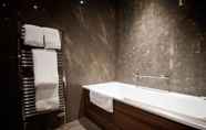 Toilet Kamar 4 Seamill Hydro Hotel & Resort