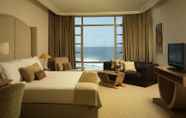 Phòng ngủ 5 Suncoast Hotel & Towers