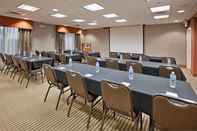 Functional Hall Hampton Inn & Suites Phoenix Glendale-Westgate