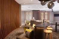 Bar, Cafe and Lounge Springhill Suites by Marriott Orlando Airport