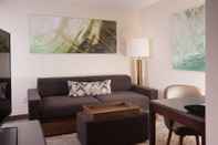 Common Space Springhill Suites by Marriott Orlando Airport