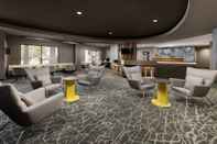 Bar, Kafe, dan Lounge SpringHill Suites by Marriott Fresno