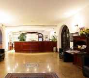 Lobby 6 Hotel Restaurant Prata Verde