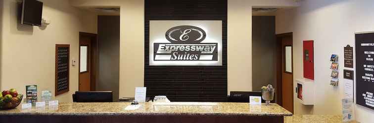 Lobby Expressway Suites Fargo