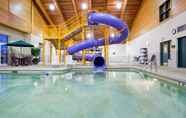 สระว่ายน้ำ 4 Country Inn & Suites by Radisson, Shoreview, MN