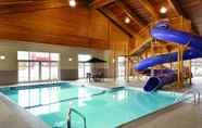 สระว่ายน้ำ 3 Country Inn & Suites by Radisson, Shoreview, MN