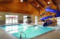 สระว่ายน้ำ Country Inn & Suites by Radisson, Shoreview, MN