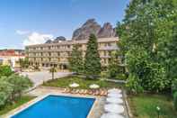 Swimming Pool Divani Meteora Hotel