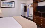 ห้องนอน 4 Castle Inn & Suites