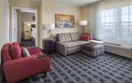 Common Space 7 TownePlace Suites by Marriott Republic Airport Long Island
