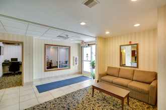 Lobby 4 Cobblestone Inn & Suites - Clintonville