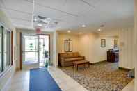Lobby Cobblestone Inn & Suites - Clintonville