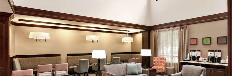 Lobi Hampton Inn & Suites Washington-Dulles International Airport