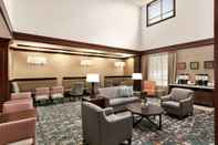 Lobby Hampton Inn & Suites Washington-Dulles International Airport