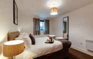 Bedroom 7 Base Serviced Apartments - Cumberland Apartments