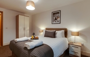 Bedroom 4 Base Serviced Apartments - Cumberland Apartments