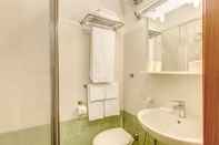 In-room Bathroom Hotel Flavio Rome