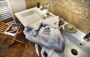 In-room Bathroom 3 Borgo I Tre Baroni