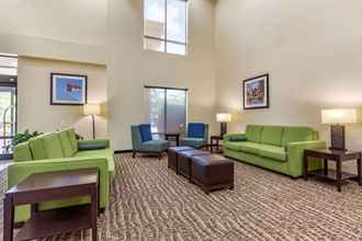 Sảnh chờ 4 Comfort Suites Clayton - Garner