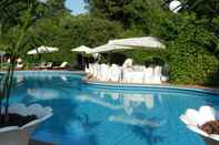 Swimming Pool Hotel Villa Maremonti