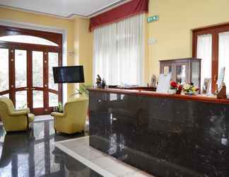 Lobi 2 Royal Hotel Montevergine