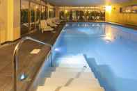 Swimming Pool Nemea Appart'Hotel Toulouse Saint Martin