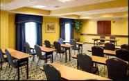 Functional Hall 3 Hampton Inn & Suites Lake Wales