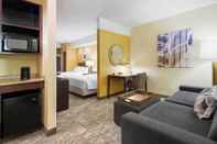 Common Space SpringHill Suites by Marriott Wheeling Tridelphia Area
