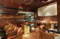 Bar, Cafe and Lounge Hotel Kohinoor Continental, Airport