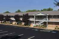 Exterior Affordable Corporate Suites - Lynchburg