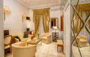 Lobi 5 Suite Opera Rooms