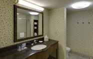 In-room Bathroom 3 Hampton Inn & Suites Columbus Polaris