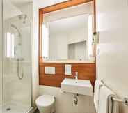 In-room Bathroom 7 Campanile Lodz