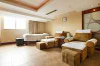 Fasilitas Hiburan Grand Royal Hotel