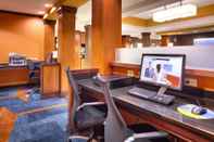 Functional Hall Fairfield Inn & Suites by Marriott Gillette