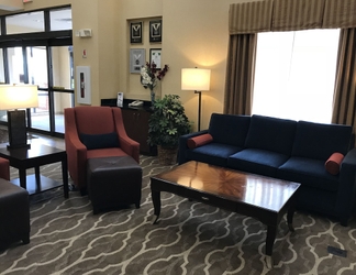 Lobby 2 Comfort Suites Fredericksburg North