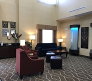 Lobby 2 Comfort Suites Fredericksburg North