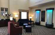 Lobby 2 Comfort Suites Fredericksburg North
