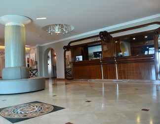 Lobby 2 Suave Mar Hotel
