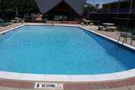 Swimming Pool Crystal Inn Neptune