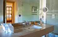 Toilet Kamar 5 Zoetry Mallorca Wellness & Spa