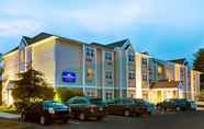 Exterior 2 Microtel Inn & Suites by Wyndham York