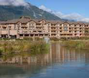 Exterior 6 Executive Suites Hotel & Resort, Squamish