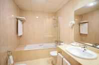 In-room Bathroom Hotel Guadalmedina
