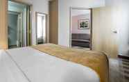 Kamar Tidur 2 MainStay Suites Casper