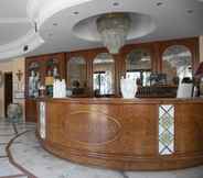 Lobby 7 Hotel Za' Maria