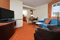 Common Space Fairfield Inn & Suites by Marriott