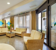 Lobby 7 Rina Hotel