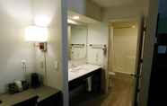 In-room Bathroom 3 Travelodge by Wyndham Angels Camp CA